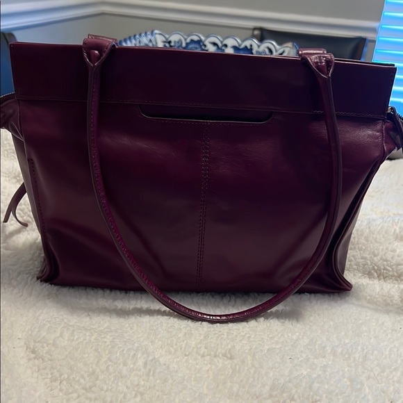 HOBO Purple Shoulder Bag Sleek Design - Picture 2 of 11